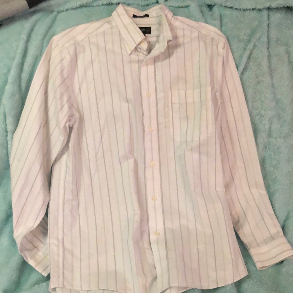 Eddie Bauer button down shirt relaxed fit size M